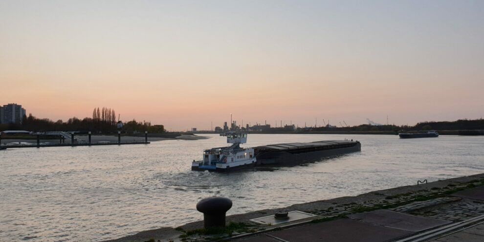 duwbak op de schelde